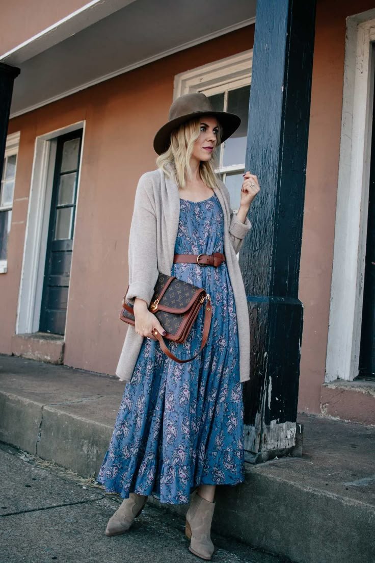 Vestido floral com cardigan